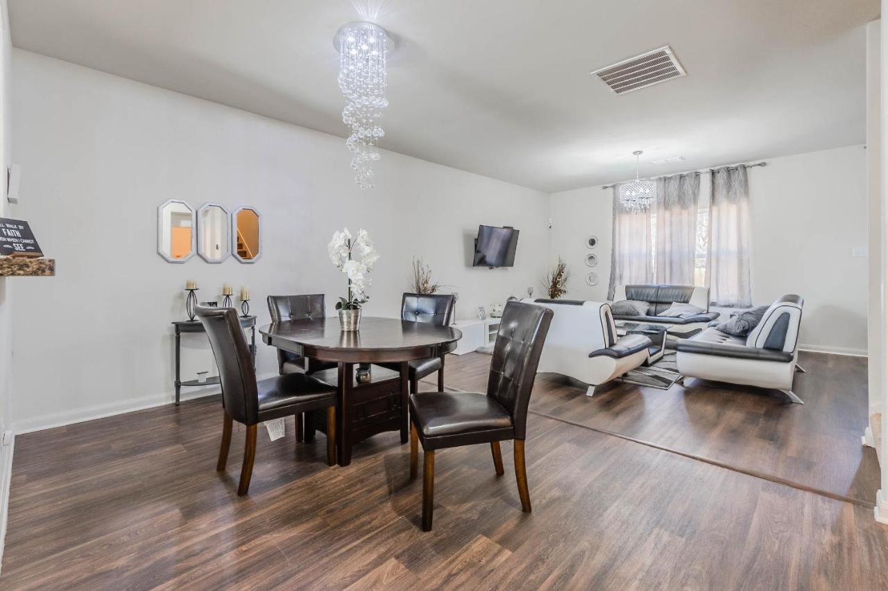Luxury 5Br Dallas Retreat With Business Amenities - Perfect For Business Travelers, Families & Groups Exteriör bild