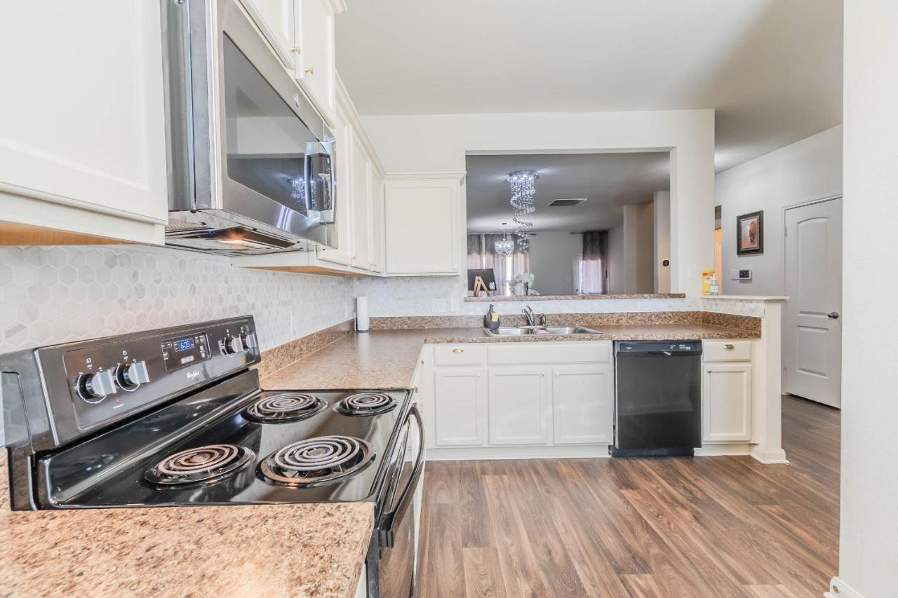 Luxury 5Br Dallas Retreat With Business Amenities - Perfect For Business Travelers, Families & Groups Exteriör bild