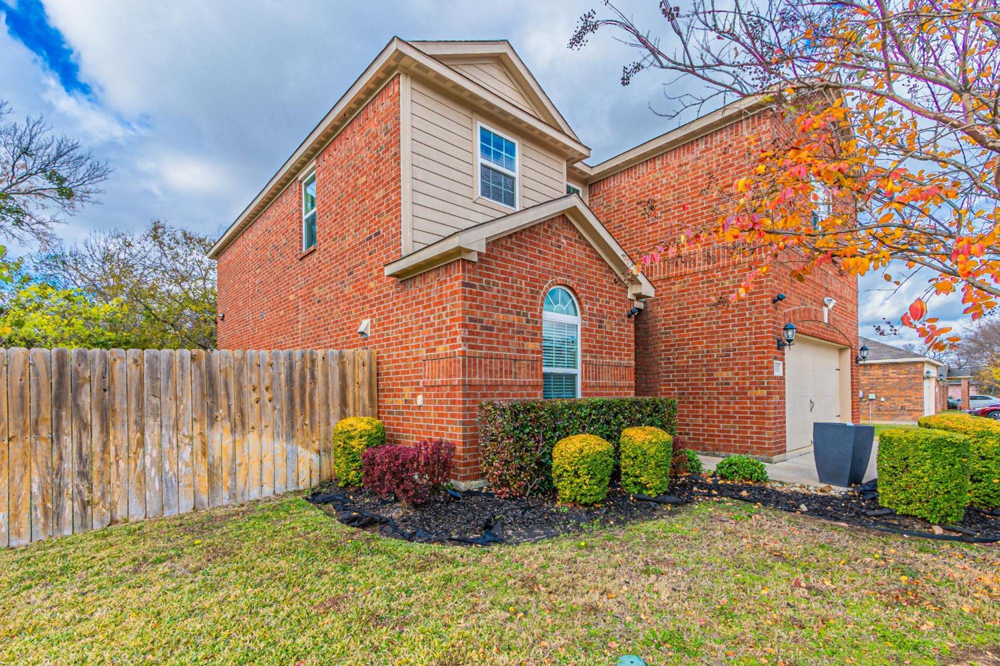 Luxury 5Br Dallas Retreat With Business Amenities - Perfect For Business Travelers, Families & Groups Exteriör bild