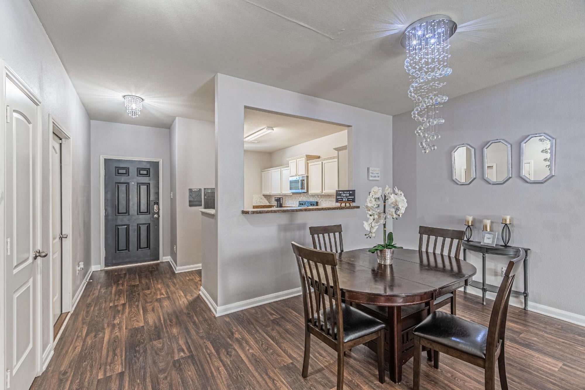 Luxury 5Br Dallas Retreat With Business Amenities - Perfect For Business Travelers, Families & Groups Exteriör bild