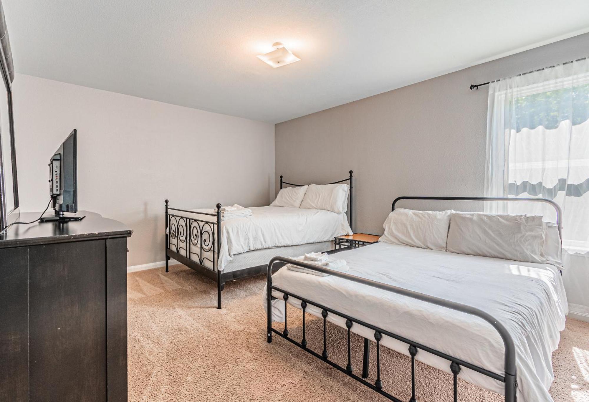 Luxury 5Br Dallas Retreat With Business Amenities - Perfect For Business Travelers, Families & Groups Exteriör bild