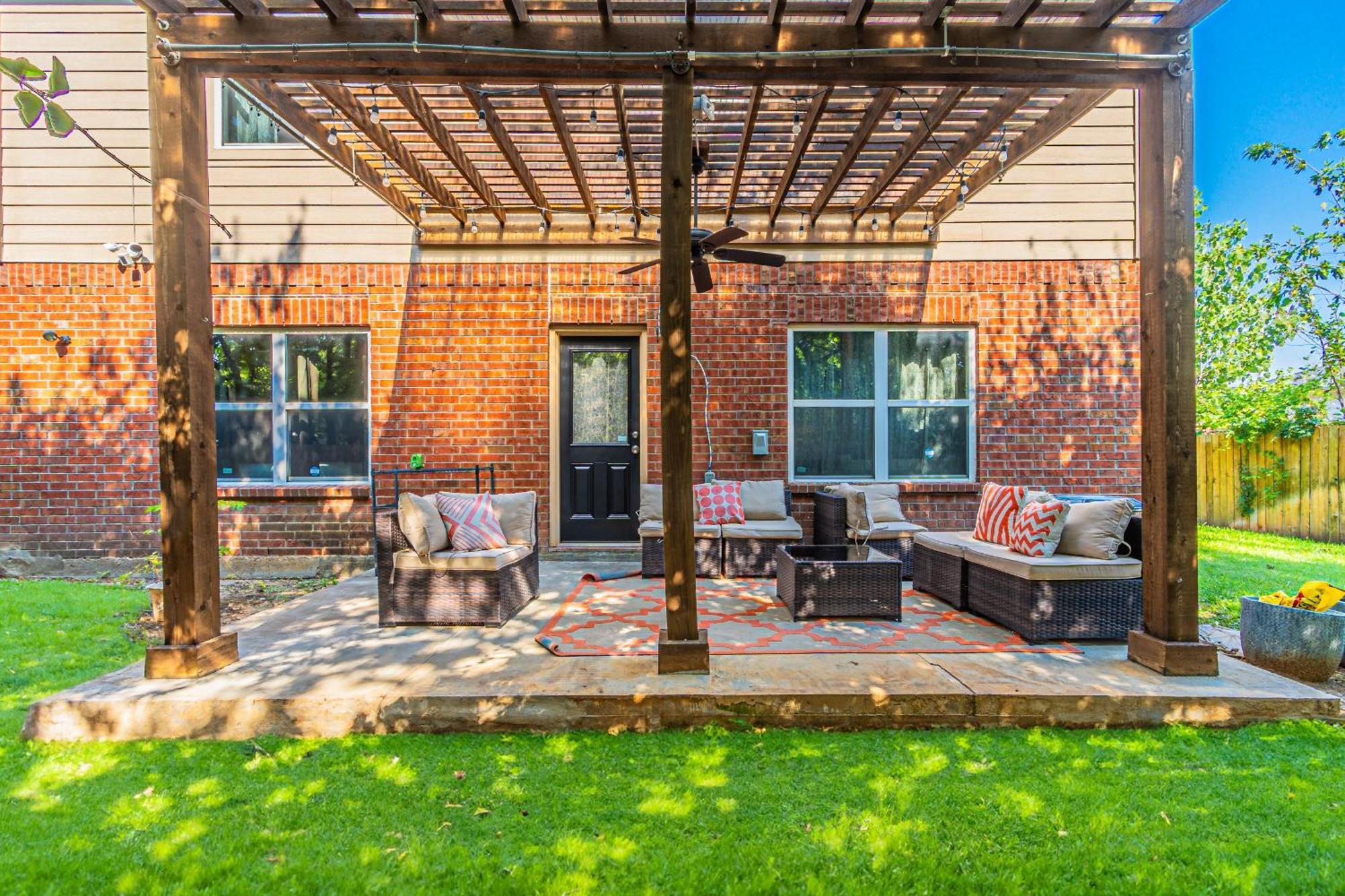 Luxury 5Br Dallas Retreat With Business Amenities - Perfect For Business Travelers, Families & Groups Exteriör bild